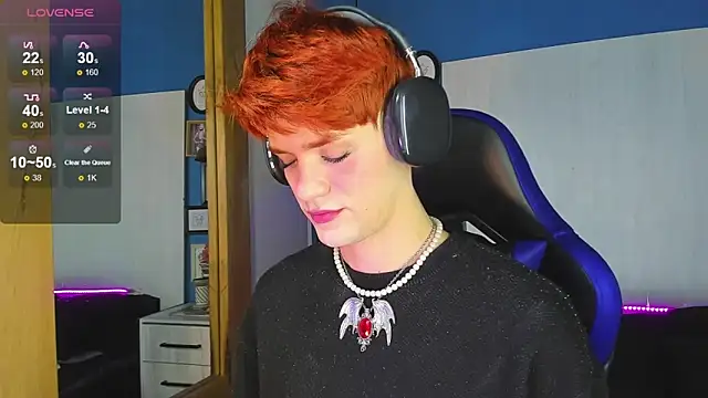 VladHellsing4 online show from October 3, 2:03 pm