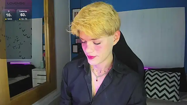 VladHellsing4 online show from November 4, 2:27 pm