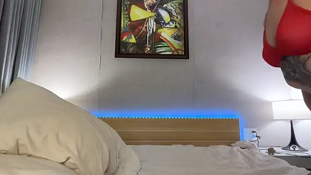 Snapshot of MiaDavis21 chatting on March 11, 4:13 pm MiaDavis21 online show from March 11, 4:13 pm