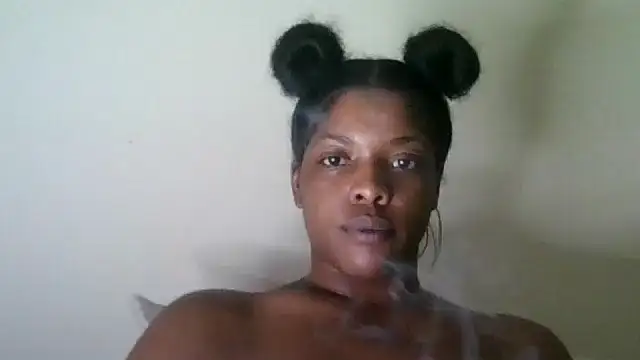 Snapshot of CaramelGoddessxoxo chatting on August 6, 2:57 am CaramelGoddessxoxo online show from August 6, 2:57 am