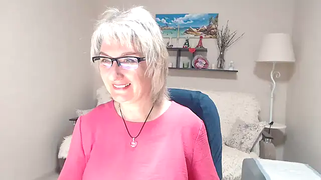 Snapshot of FleurMays chatting on May 11, 3:45 am FleurMays online show from May 11, 3:45 am