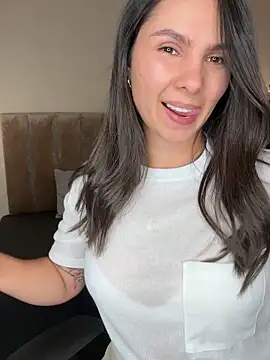 Snapshot of SofiaG_ chatting on October 25, 8:36 pm SofiaG online show from October 25, 8:36 pm