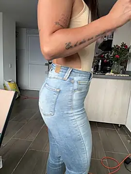 Snapshot of SofiaG_ chatting on November 24, 8:52 pm SofiaG online show from November 24, 8:52 pm