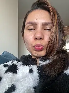 SofiaG  online show from February 5, 11:59 am