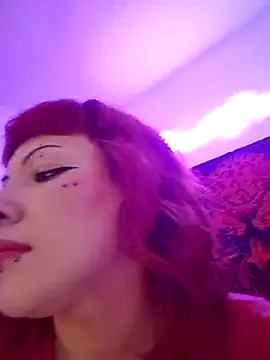 Sarah-Stoner online show from July 3, 11:33 pm