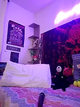 Sarah-Stoner online show from July 23, 8:51 pm