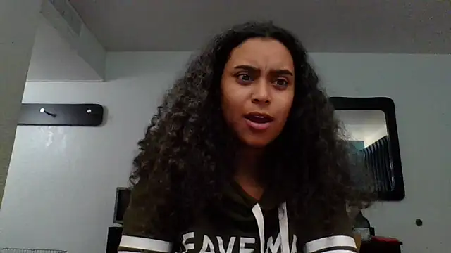 cinnaminnie online show from March 2, 7:54 am