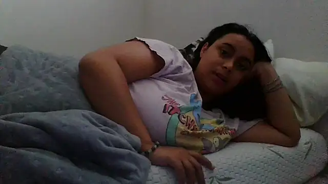 cinnaminnie online show from October 18, 3:35 pm