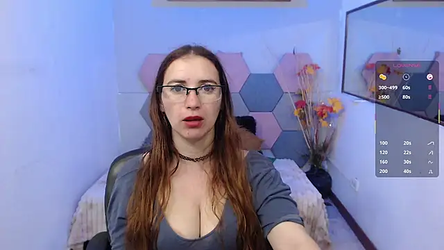 Snapshot of CharloteTaylor_ chatting on June 23, 4:21 am CharloteTaylor online show from June 23, 4:21 am