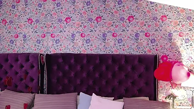 Snapshot of Evapeach_ chatting on February 19, 1:50 pm Evapeach online show from February 19, 1:50 pm