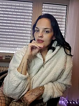 Jujuicy 97 online show from February 26, 11:30 am