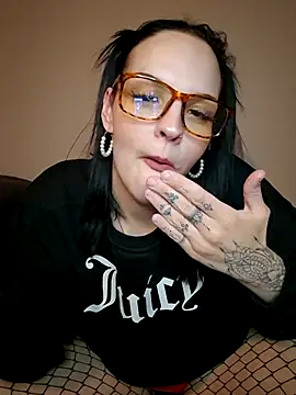 Jujuicy 97 online show from March 15, 7:27 pm