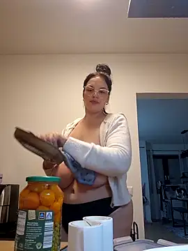 Jujuicy 97 online show from November 14, 8:29 pm