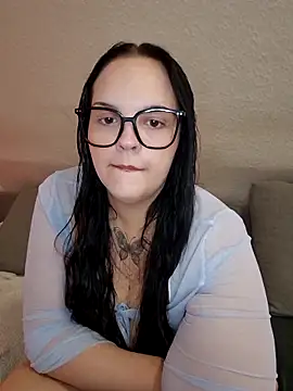 Snapshot of Jujuicy_97 chatting on May 29, 1:09 pm Jujuicy 97 online show from May 29, 1:09 pm
