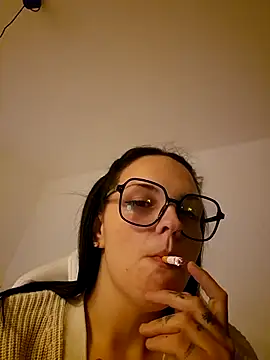 Snapshot of Jujuicy_97 chatting on June 10, 11:03 pm Jujuicy 97 online show from June 10, 11:03 pm