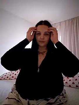 Jujuicy 97 online show from July 18, 6:56 pm
