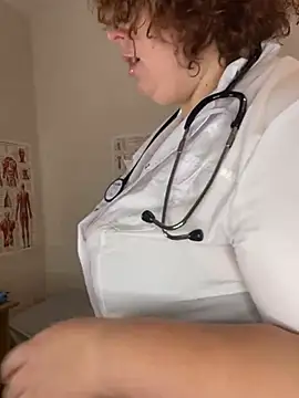 Snapshot of Tania-myr87_ZD chatting on December 15, 3:13 am Tania-myr87 ZD online show from December 15, 3:13 am