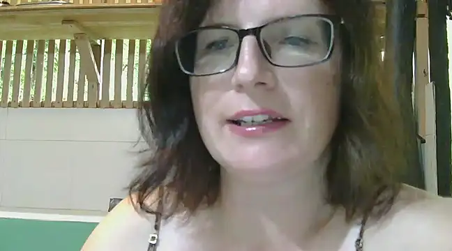 CrimsonMistress online show from December 16, 5:06 am