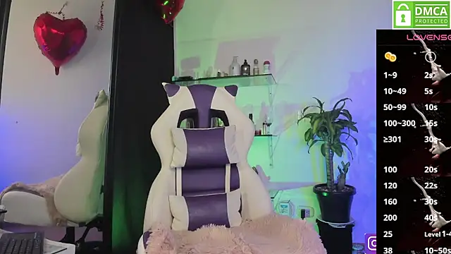 Snapshot of natashaanurak chatting on February 24, 1:13 am natashaanurak online show from February 24, 1:13 am