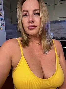 Cute Hot Alice online show from July 2, 9:21 pm