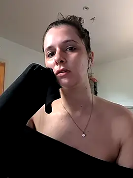 Snapshot of jenna-sxy19 chatting on August 2, 11:19 am jenna-sxy19 online show from August 2, 11:19 am