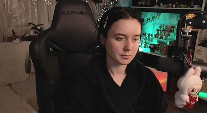 Snapshot of KiraLiLime chatting on January 9, 9:05 pm KiraLiLime online show from January 9, 9:05 pm