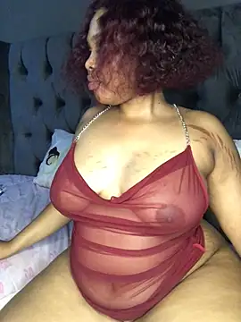 Snapshot of Anaelle24 chatting on January 15, 9:41 pm Anaelle24 online show from January 15, 9:41 pm