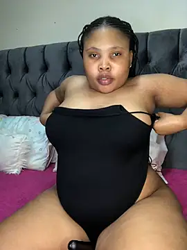 Snapshot of Anaelle24 chatting on May 21, 7:10 pm Anaelle24 online show from May 21, 7:10 pm
