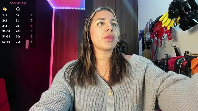 Snapshot of violet_bdsmx chatting on August 2, 6:17 pm violet bdsmx online show from August 2, 6:17 pm