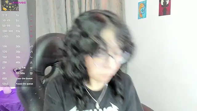 Snapshot of indra_cam chatting on August 8, 5:20 am indra cam online show from August 8, 5:20 am