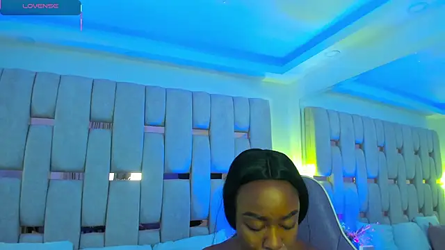 mia schwarz online show from February 5, 10:47 pm