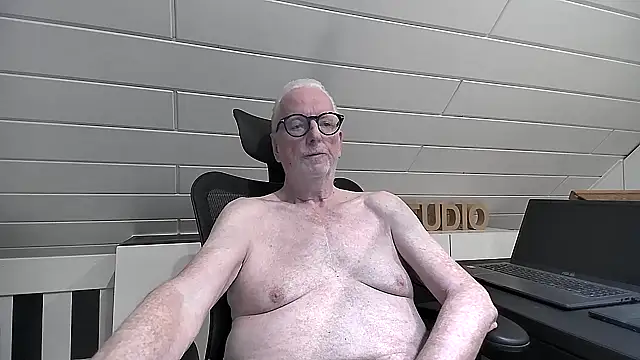 Greyhound70 online show from January 13, 4:12 pm