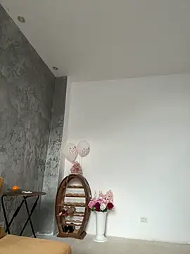 Snapshot of MayaMR chatting on November 20, 7:08 am MayaMR online show from November 20, 7:08 am