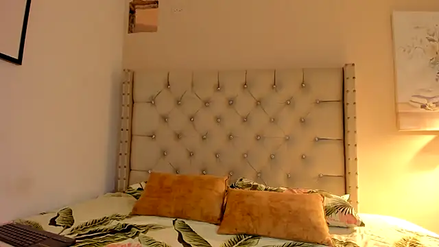 vanesasexyhot21 online show from February 14, 2:19 am