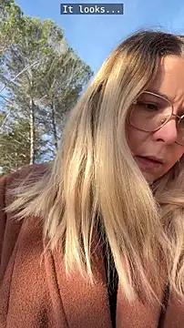 EmyLana online show from March 11, 7:25 am