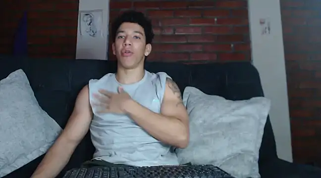 ethan noir online show from December 30, 1:15 am