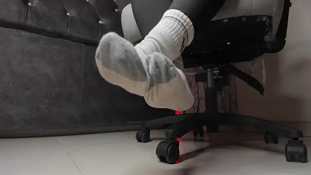 larissa01  online show from February 8, 10:07 am