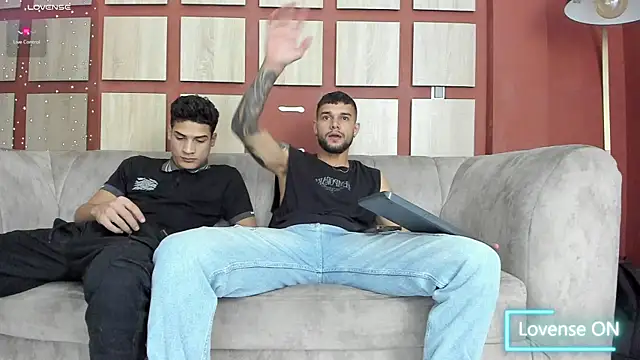 hot day online show from March 9, 1:35 am