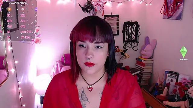 Ruby Skywalker  online show from March 12, 8:10 pm