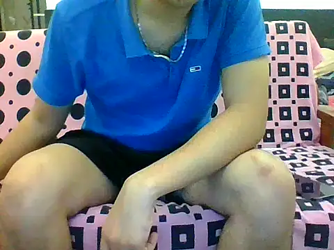 Snapshot of DelhiDick69 chatting on May 29, 6:17 pm DelhiDick69 online show from May 29, 6:17 pm