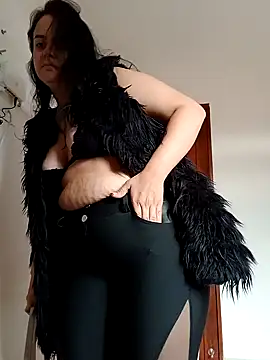 Im Amelia online show from February 5, 9:18 pm