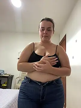 Snapshot of Im_Amelia chatting on May 6, 9:20 pm Im Amelia online show from May 6, 9:20 pm