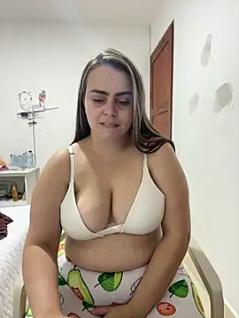 Snapshot of Im_Amelia chatting on June 14, 1:25 am Im Amelia online show from June 14, 1:25 am