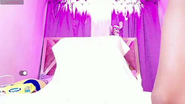 Snapshot of Doll_IvannaTs chatting on May 14, 9:27 am Doll IvannaTs online show from May 14, 9:27 am