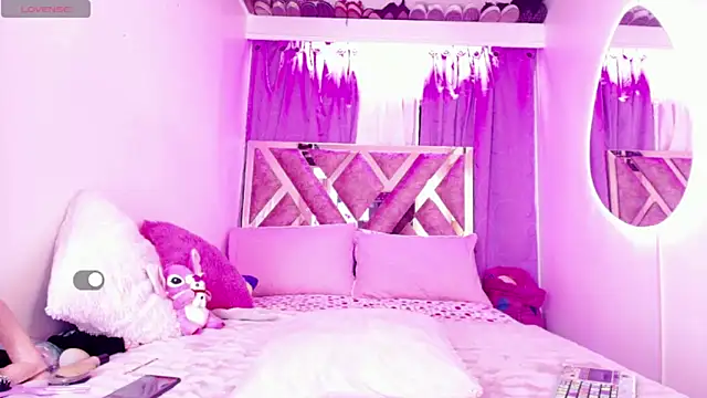 Snapshot of Doll_IvannaTs chatting on May 23, 9:13 am Doll IvannaTs online show from May 23, 9:13 am