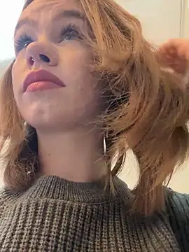 Snapshot of Street_young chatting on January 5, 1:26 pm Street young online show from January 5, 1:26 pm