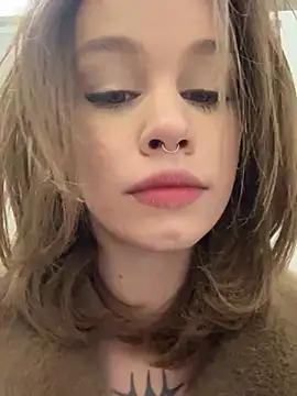 Snapshot of Street_young chatting on February 21, 12:17 pm Street young online show from February 21, 12:17 pm