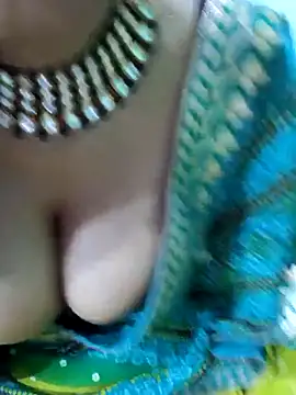 Snapshot of Savita_hotmom chatting on March 13, 5:18 pm Savita hotmom online show from March 13, 5:18 pm