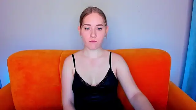 Snapshot of AlinaVice chatting on February 12, 1:09 am AlinaVice online show from February 12, 1:09 am
