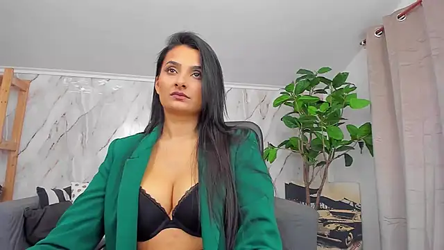 Snapshot of JennaPrice chatting on March 5, 3:29 pm JennaPrice online show from March 5, 3:29 pm